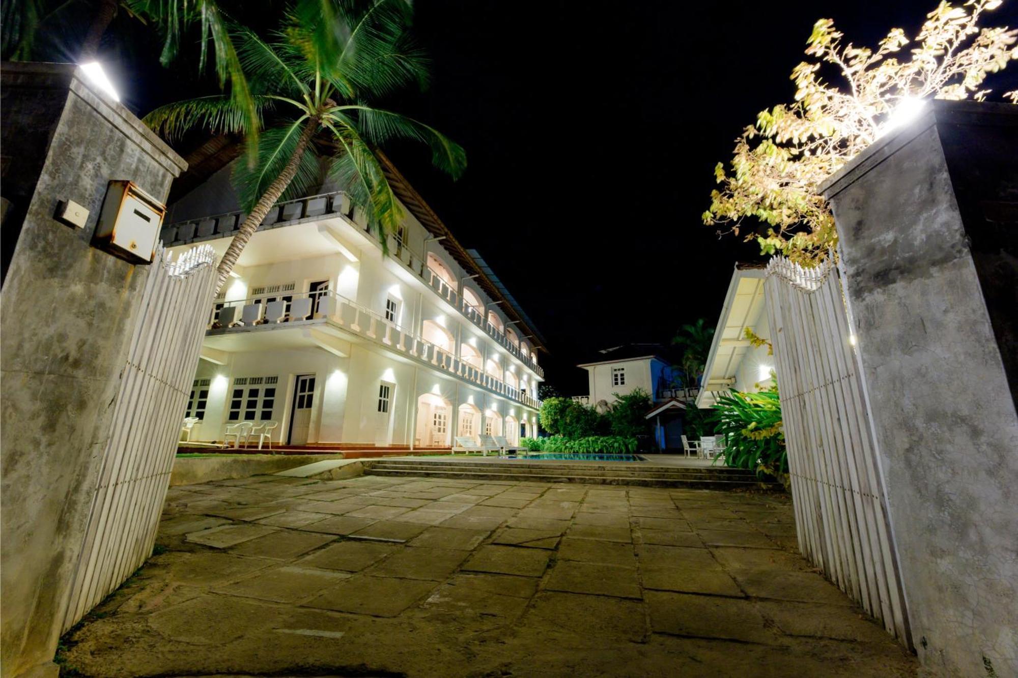 Shangrela Beach Resort By Ark Ambalangoda  Exterior photo